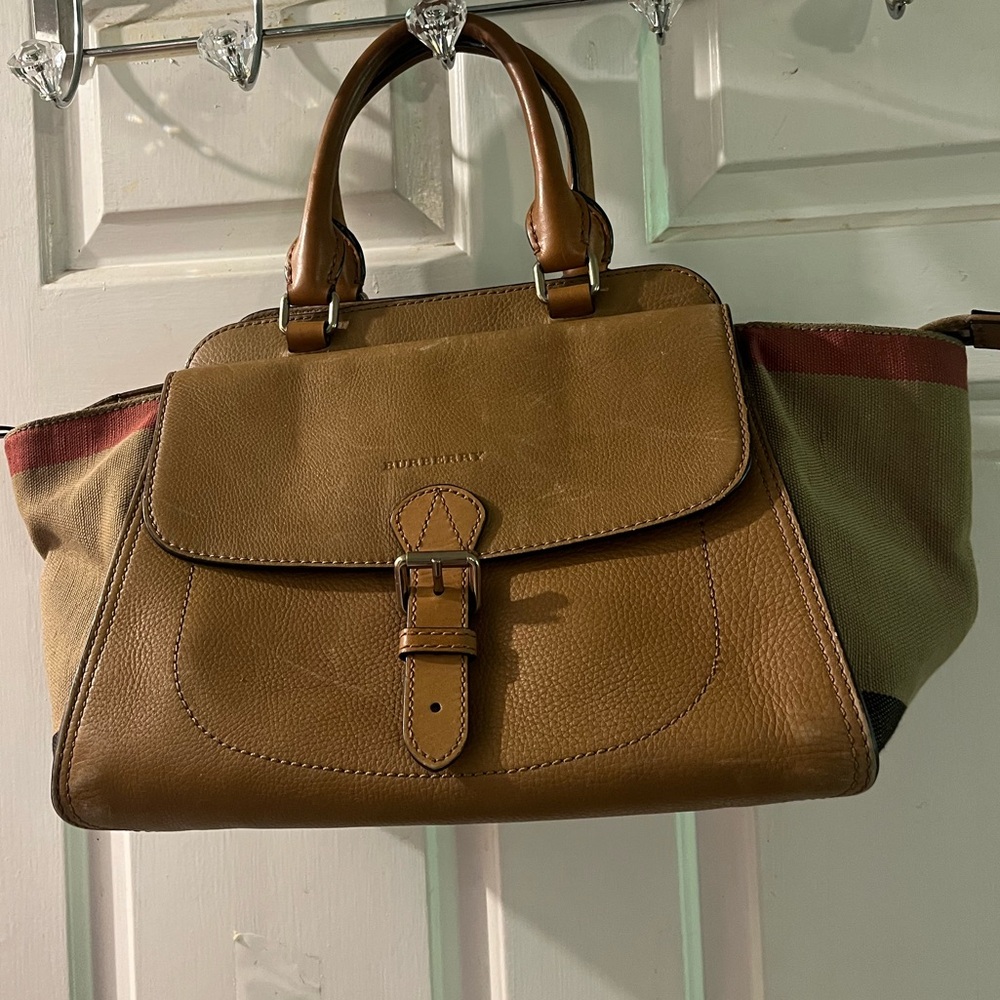Burberry Brown Leather Satchel with Classic Design - Picture 1 of 9